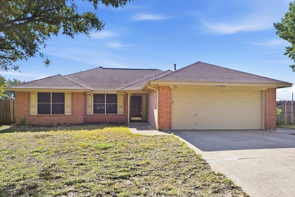 704 Stonebrooke Dr