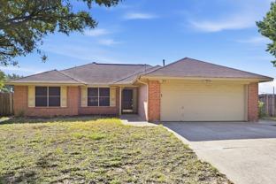 704 Stonebrooke Dr - Photo 1 of 1