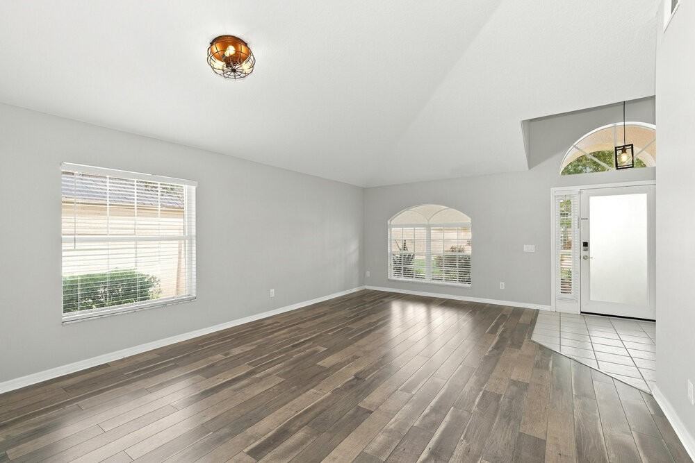 1739 Sweetspire Dr - Photo 3 of 16