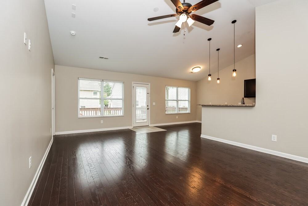 1641 Highwater Dr - Photo 5 of 17