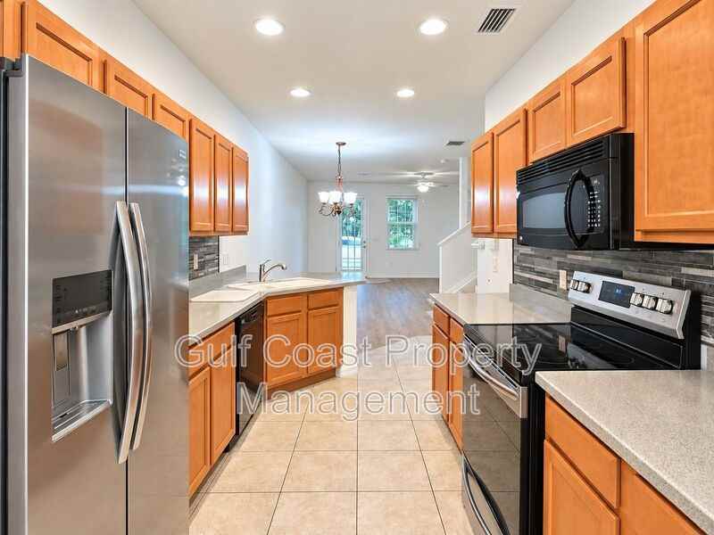 3880 82nd Avenue Cir E #104 - Photo 5 of 24