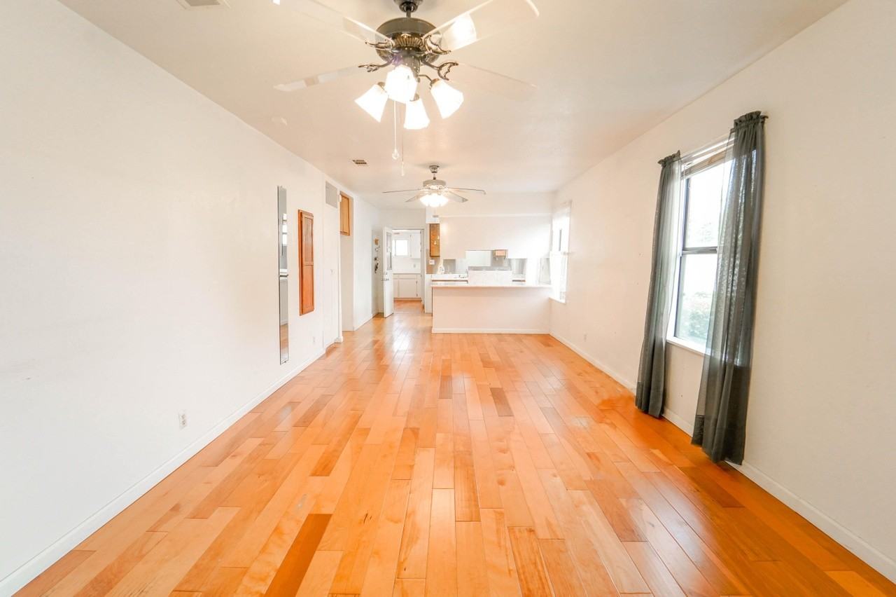 701 S Bridge St - Photo 5 of 14