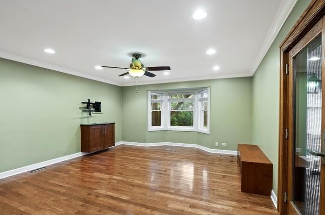 943 N Idlewild Ave - Photo 2 of 14