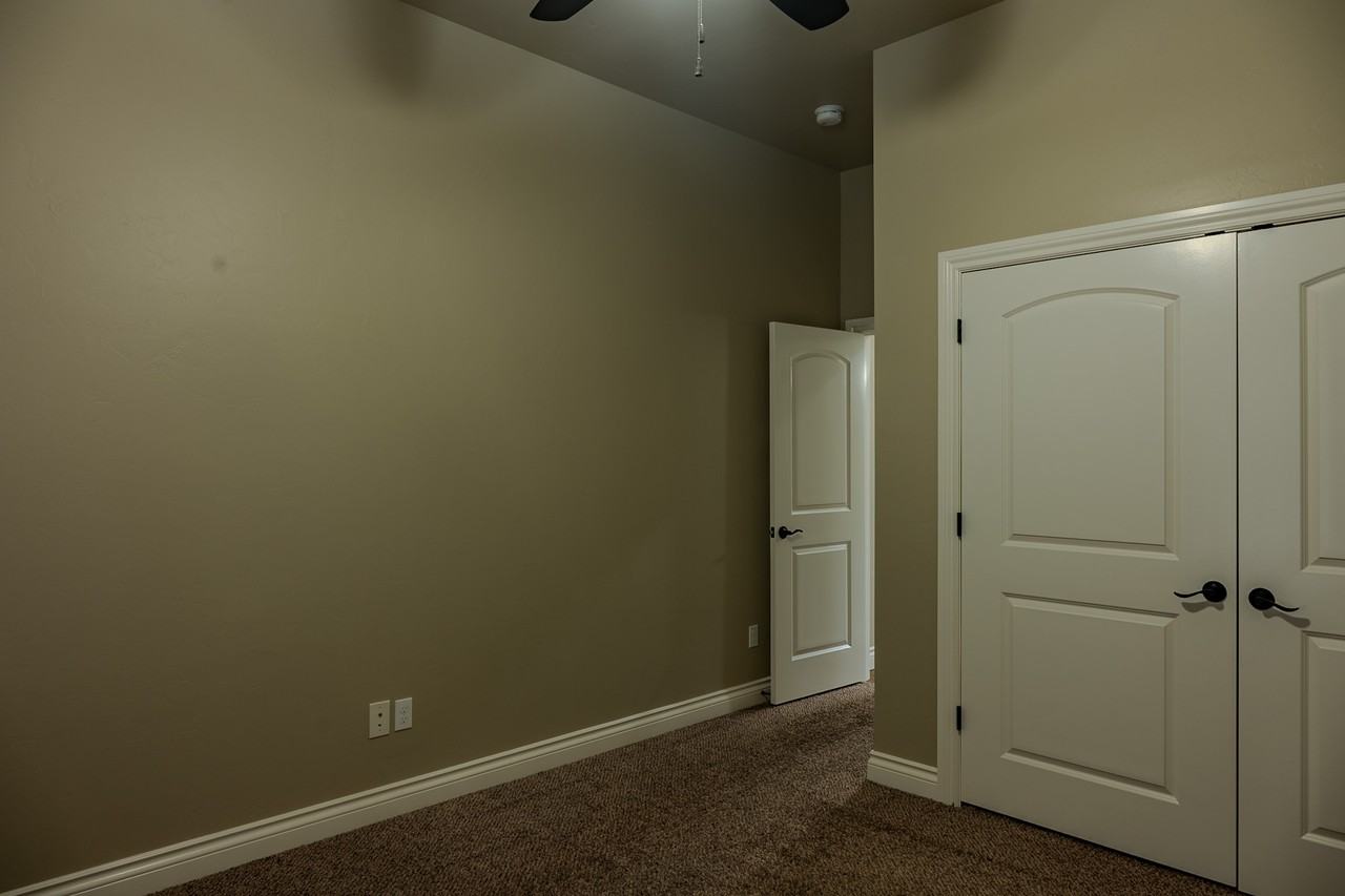 9105 Nw 84th St - Photo 2 of 26