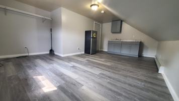 featured image of 946 Main St #10