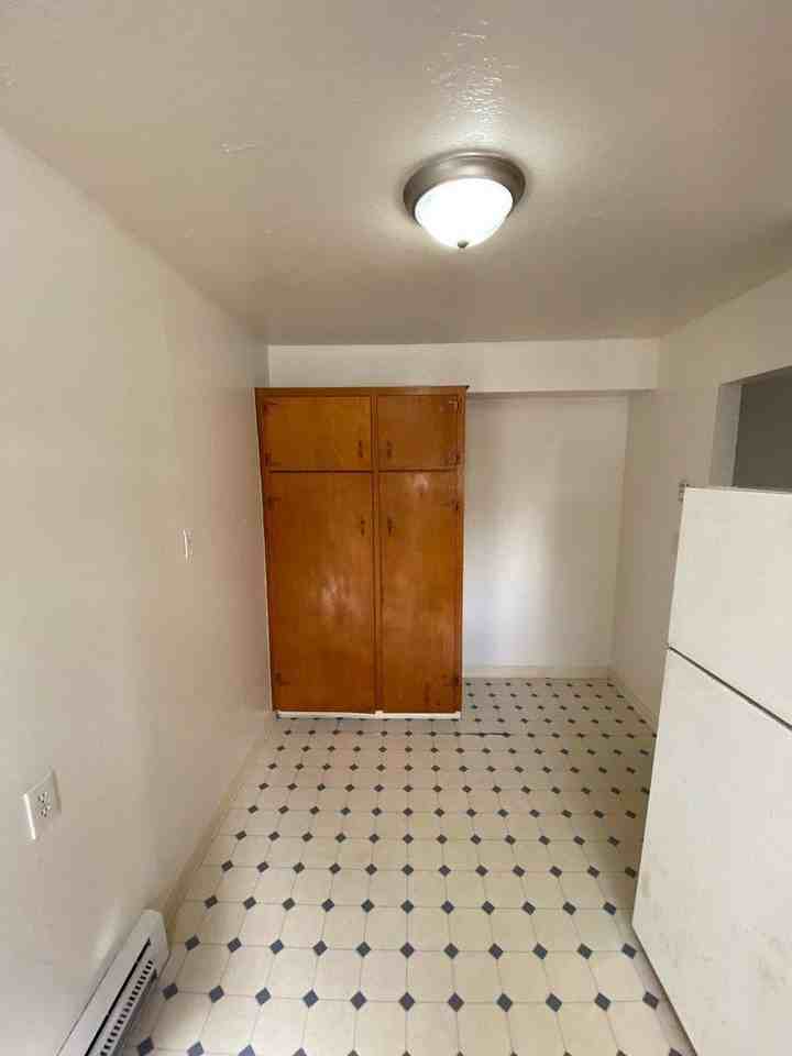 280 Se Orchard Ave #3 - Photo 5 of 9