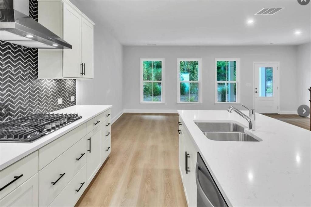 108 Briargate Dr - Photo 3 of 25