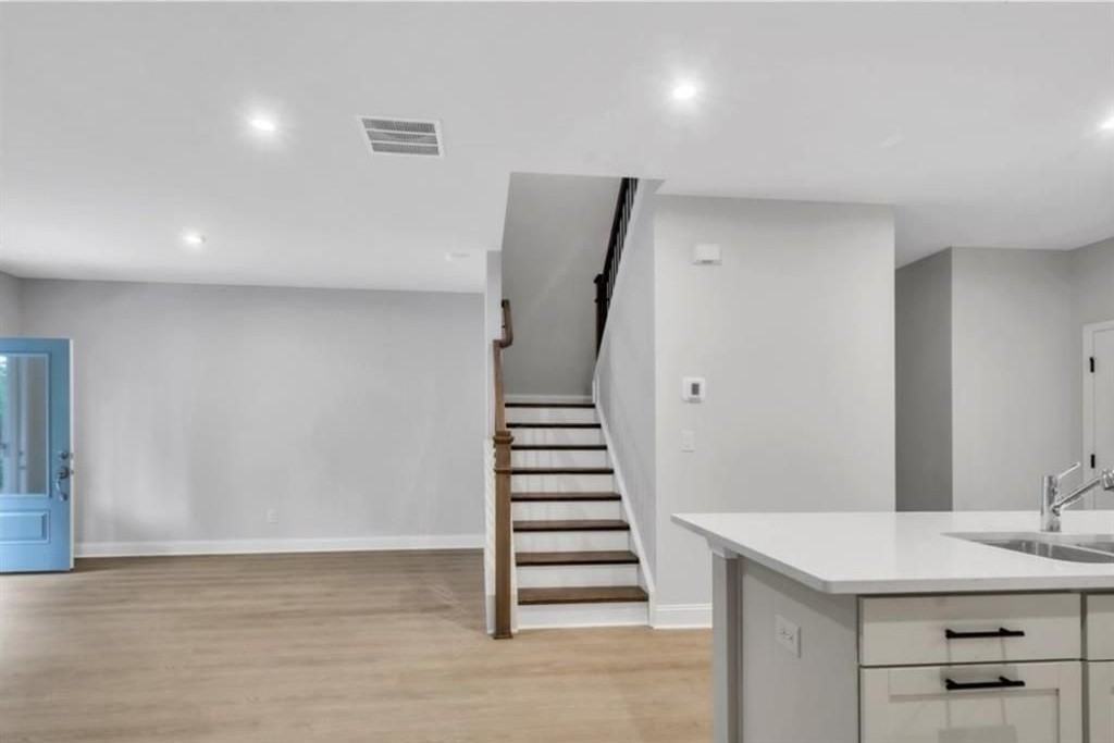 108 Briargate Dr - Photo 6 of 25