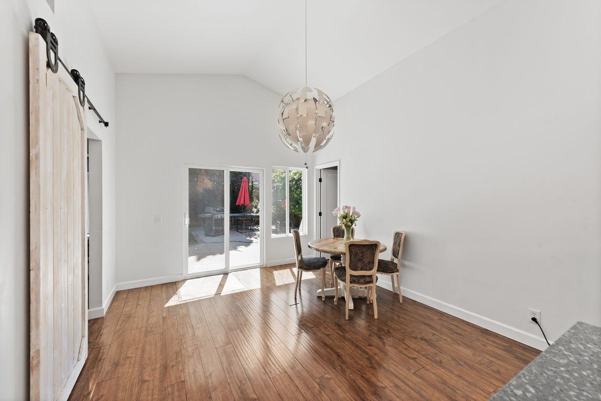 2394 Oak Haven Ave - Photo 6 of 21
