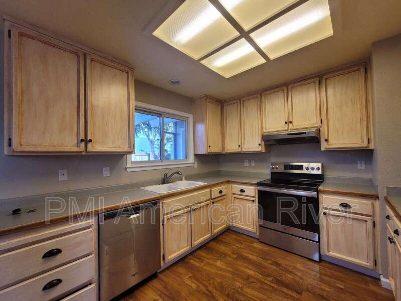 8715 Rooster Way - Photo 4 of 16