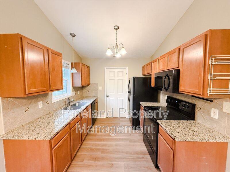 299 Copper Creek Dr - Photo 7 of 26