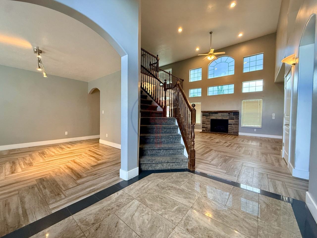 348 Warley Way - Photo 4 of 49