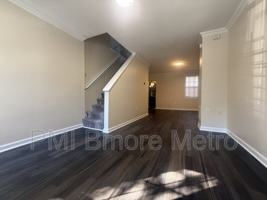 featured image of 906 W Lombard St