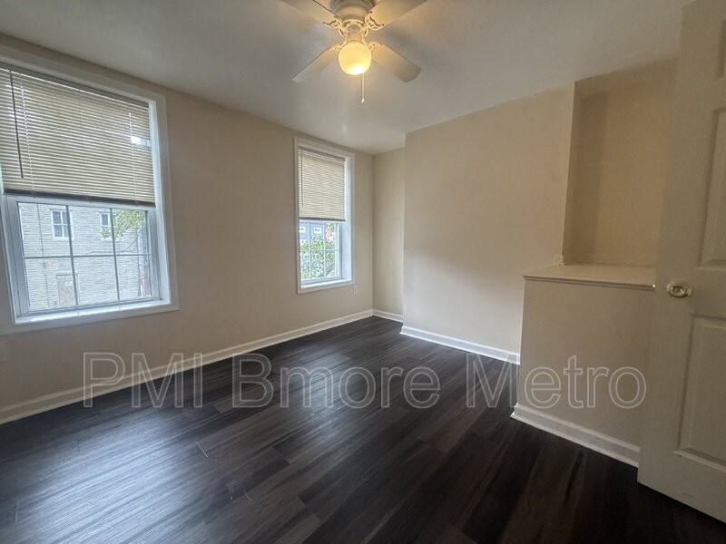 906 W Lombard St - Photo 7 of 15