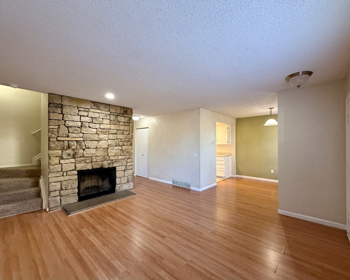 1943 W 102nd Ave - Photo 3 of 19