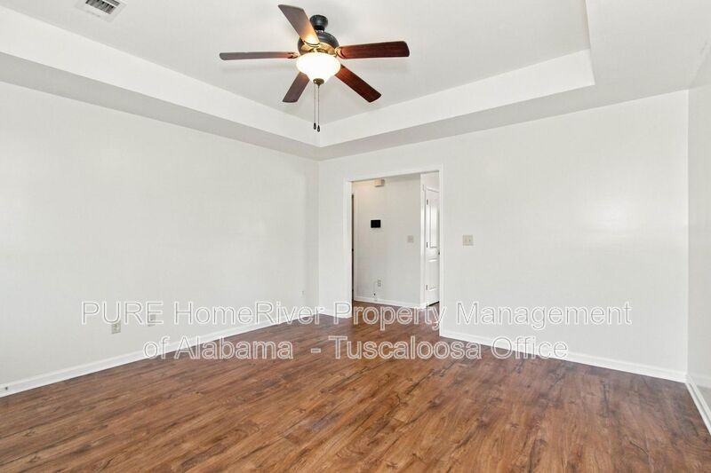 465 Barn Wood Rd - Photo 3 of 33