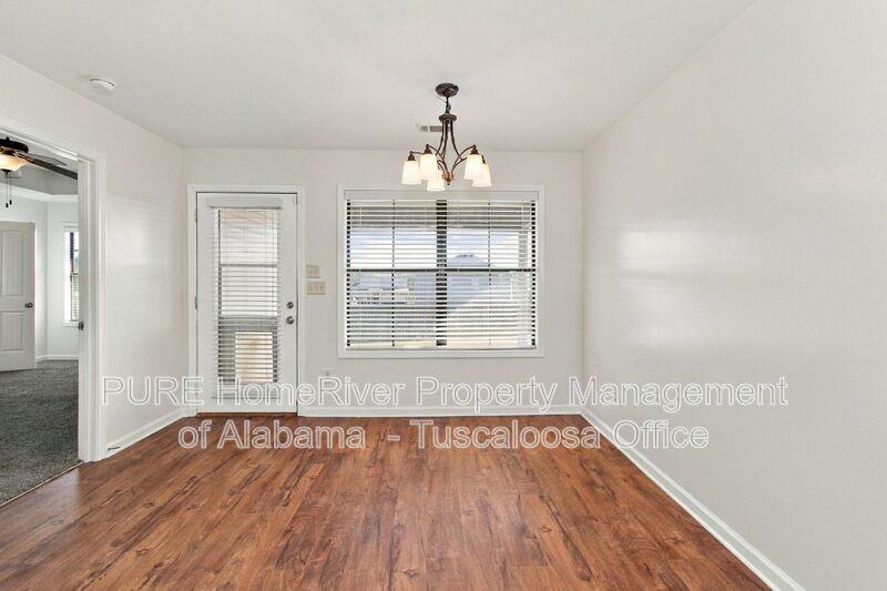 465 Barn Wood Rd - Photo 5 of 33