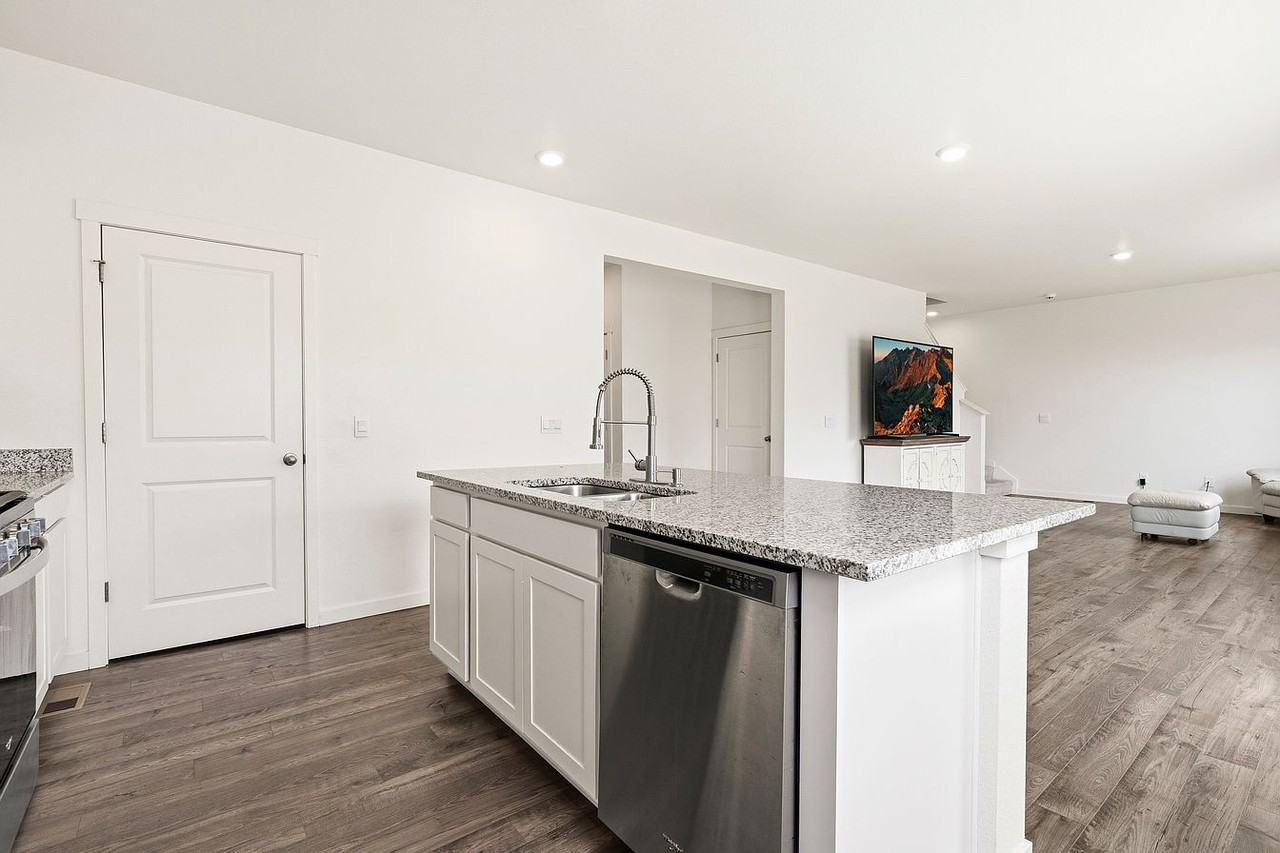 3713 Catmint St #NA - Photo 2 of 19