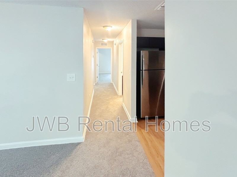 2139 Sessions Ln - Photo 5 of 27