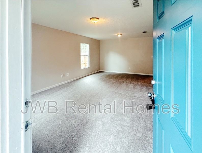 2139 Sessions Ln - Photo 7 of 27