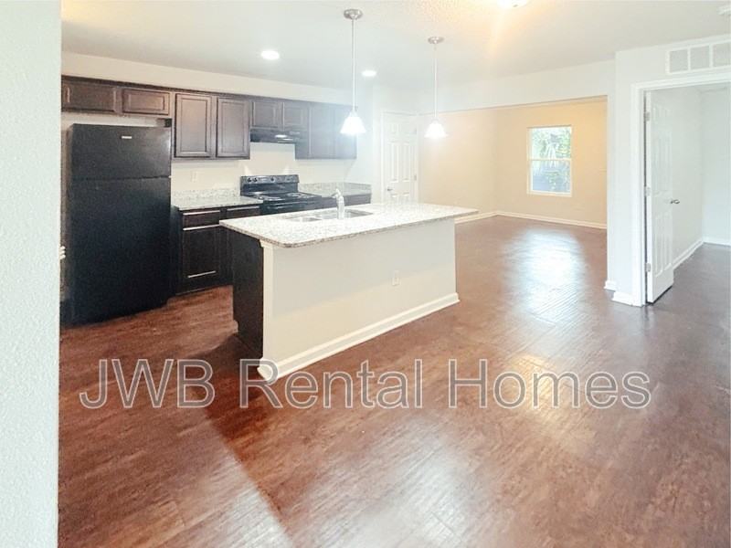 3038 Rayford St - Photo 2 of 33
