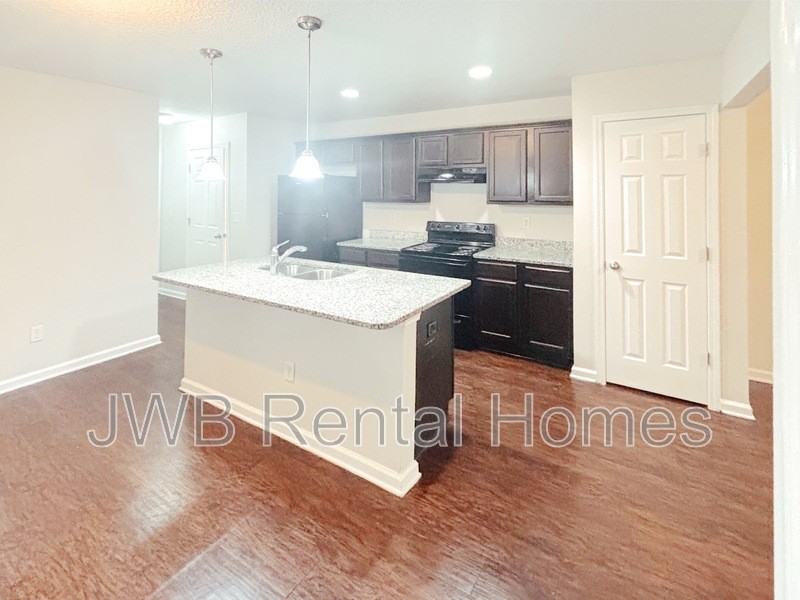 3038 Rayford St - Photo 3 of 33