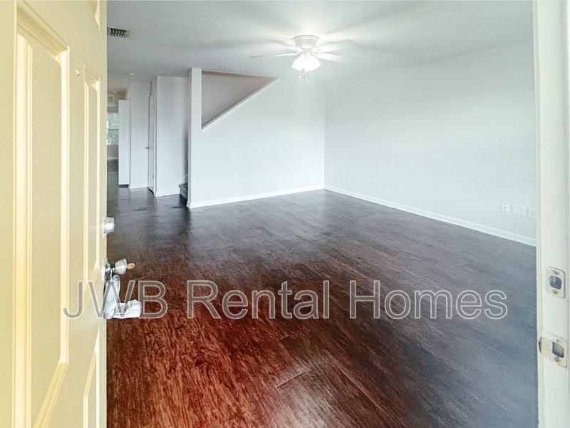 3038 Rayford St - Photo 6 of 33