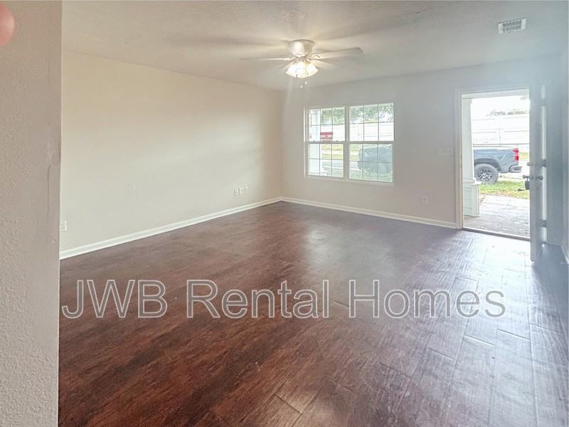 3038 Rayford St - Photo 7 of 33