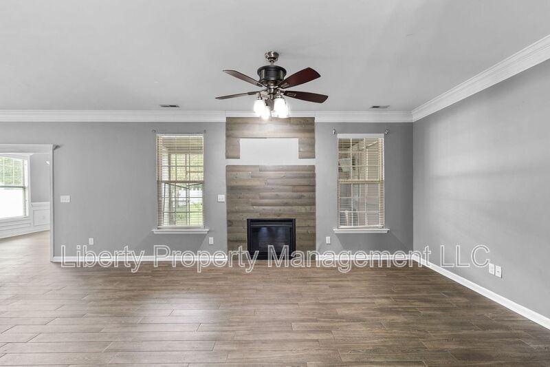 103 River Oak St - Photo 5 of 19