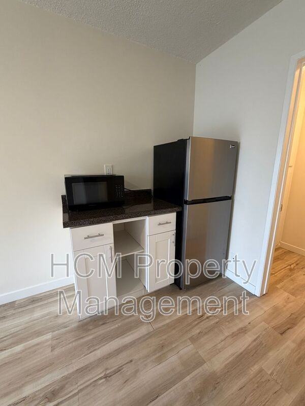 1661 Sawtelle Blvd #2A - Photo 4 of 10