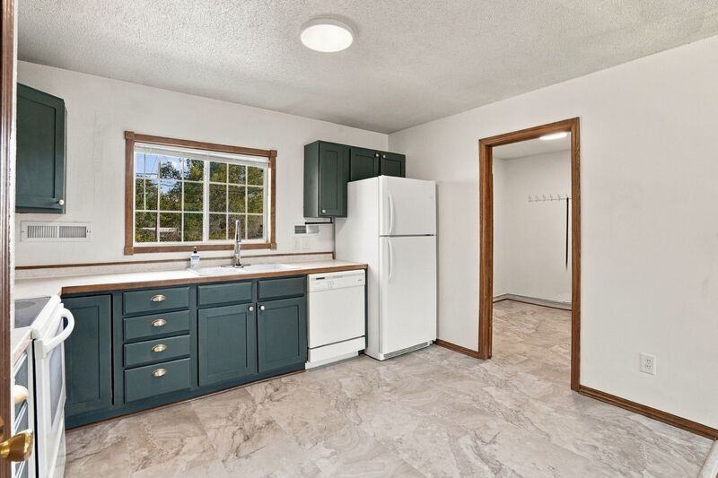 142 E Montana St - Photo 6 of 19