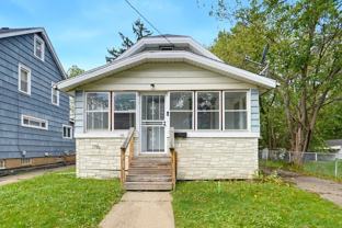 970 Mercer Ave - Photo 1 of 1