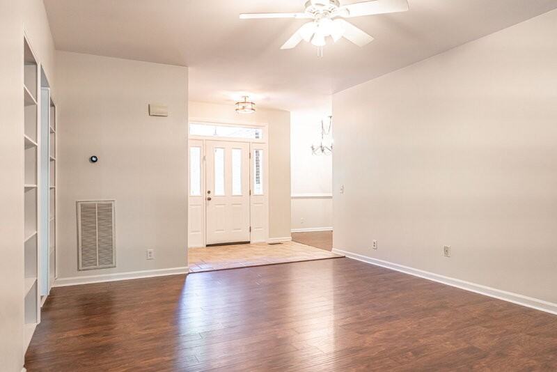 736 Ginseng Dr - Photo 7 of 44