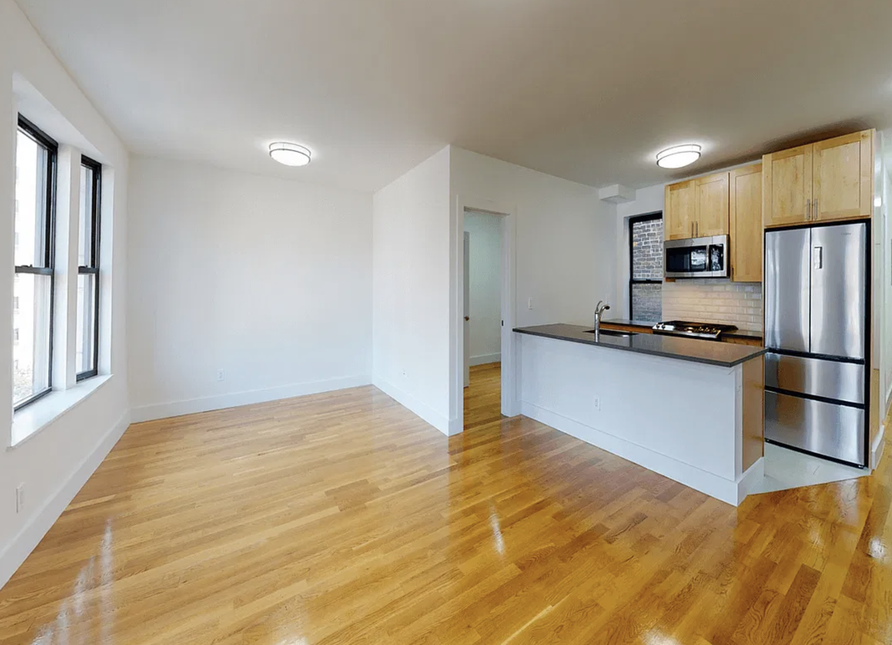 187 Church St #7P - Photo 2 of 7