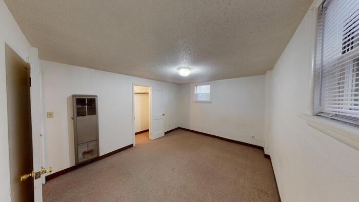 927 N 12th St - Photo 5 of 14