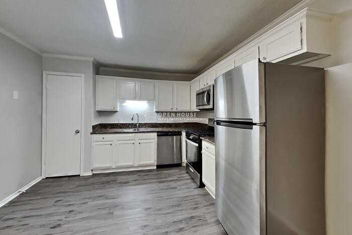 9606 Yearling Cir - Photo 6 of 20