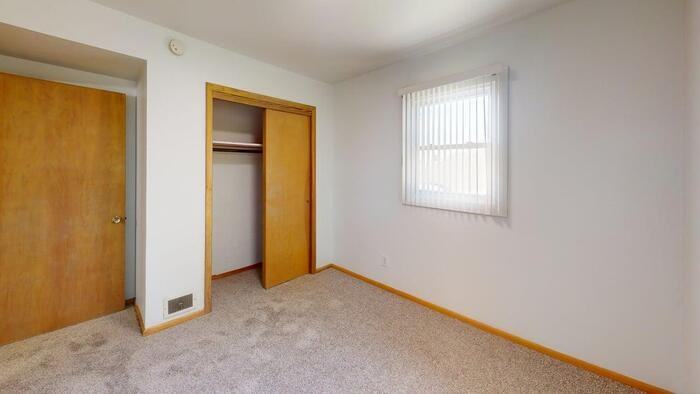 503 3rd Ave Ne - Photo 5 of 12