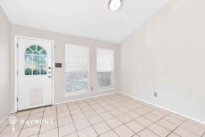 747 Valley Spring Dr - Photo 6 of 20