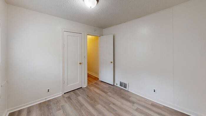 815 N 16th St #1 - Photo 3 of 12