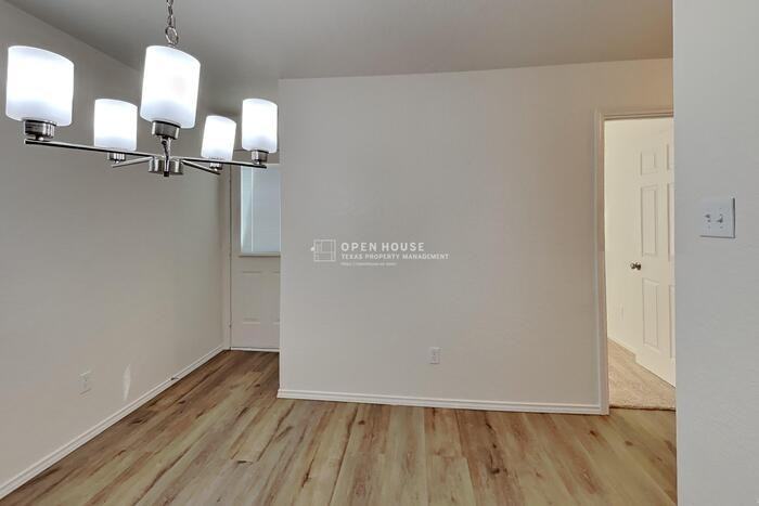 6712 Meadow Way Ln - Photo 7 of 21