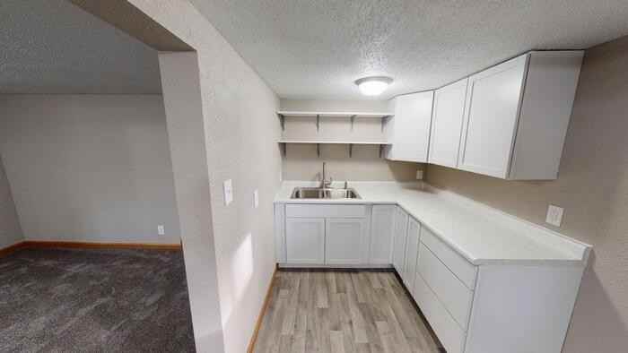803 N 6th St #1