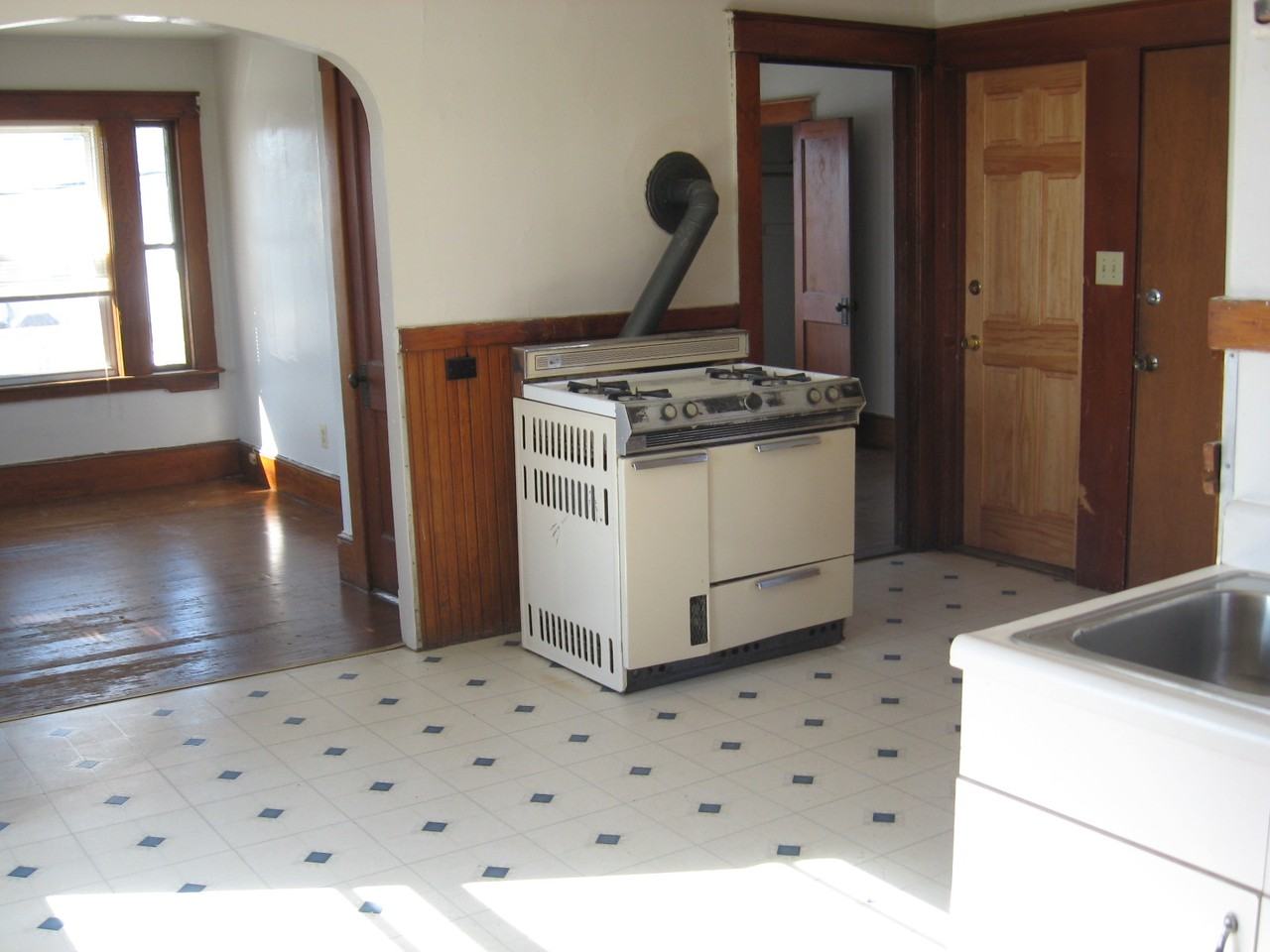 Cedar St & Lincoln St #415 - Photo 2 of 9