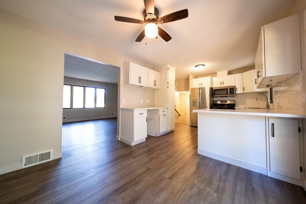 5829 Winnetka Ave N #1 - Photo 5 of 28