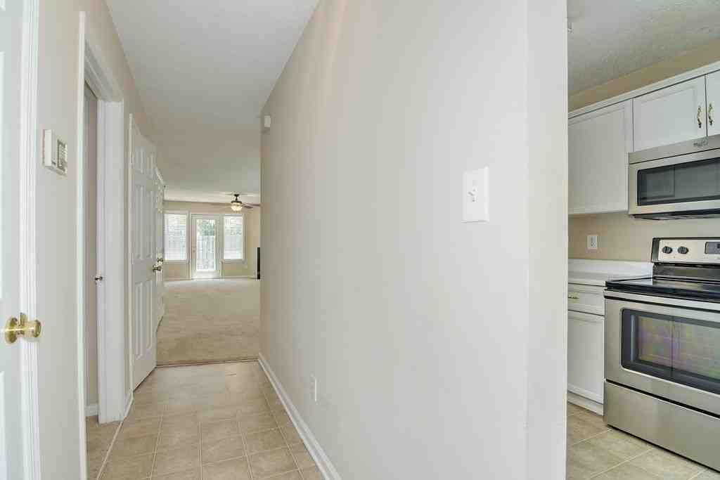 408 Tracewood Pl - Photo 3 of 20