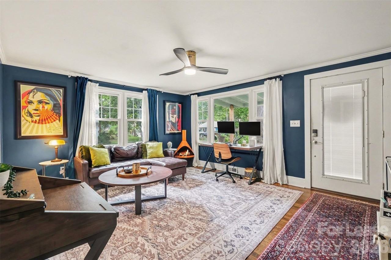 3330 Benard Ave - Photo 4 of 19