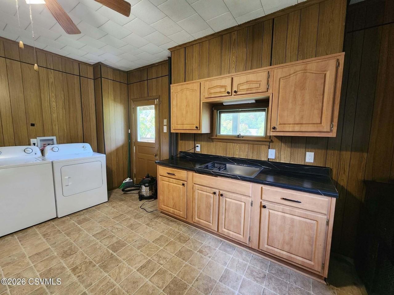 347 W Market St #A - Photo 2 of 9