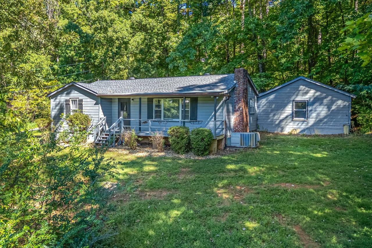 400 Fox Rd - Photo 2 of 20