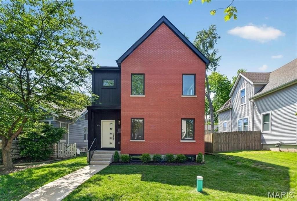 1035 Blendon Pl