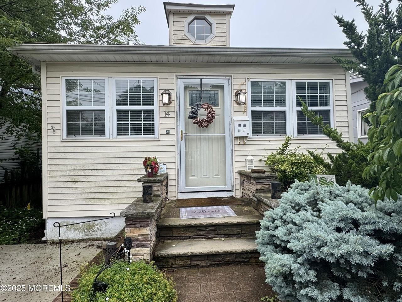 14 Sycamore Ave - Photo 3 of 25