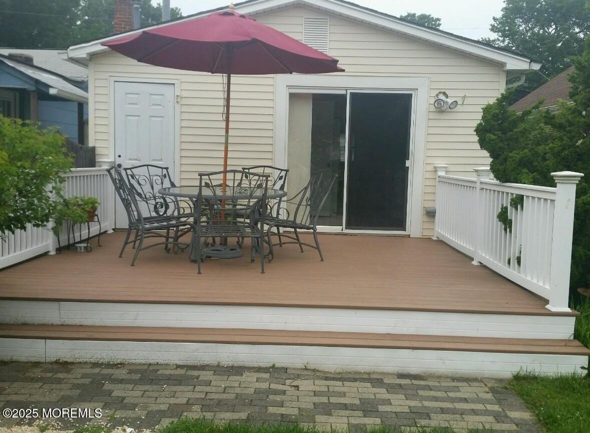 14 Sycamore Ave - Photo 4 of 25